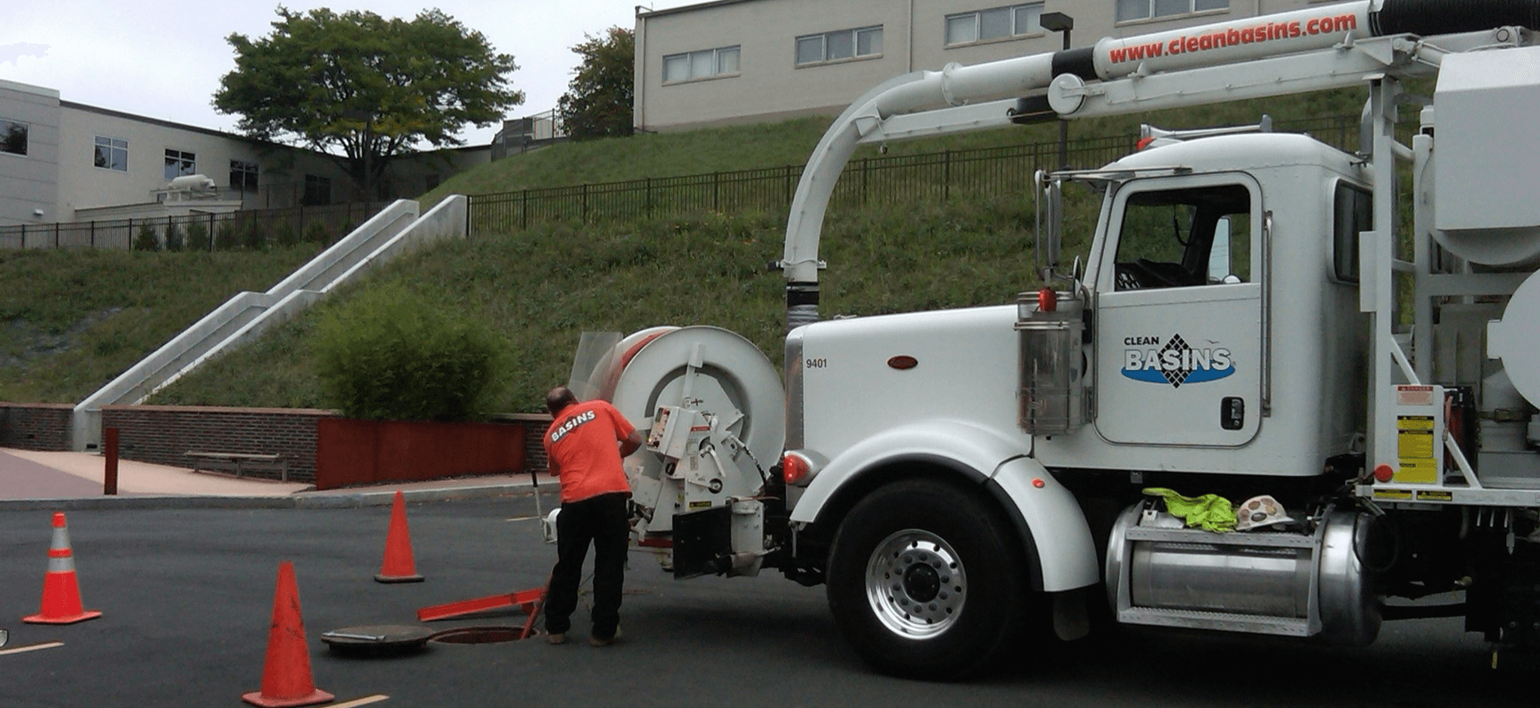 Manhole Cleaning Meriden, CT